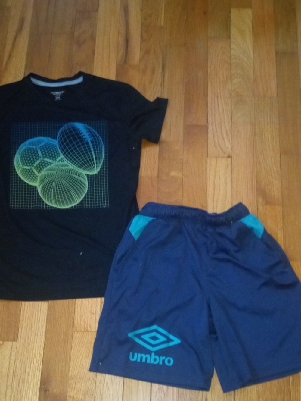 Umbro Navy Athletic Shorts & Black Graphic Tee Set boys large